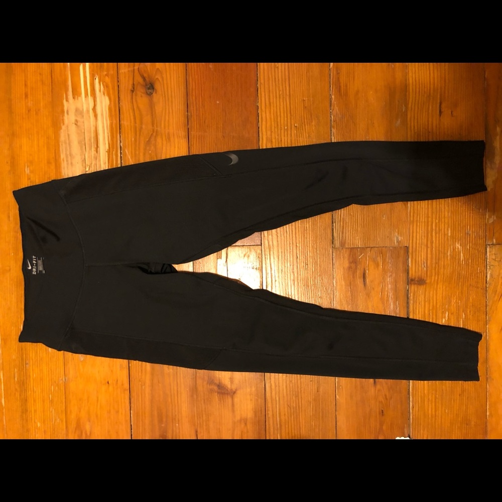 LAST CHANCE Perfect Black Nike Legging!